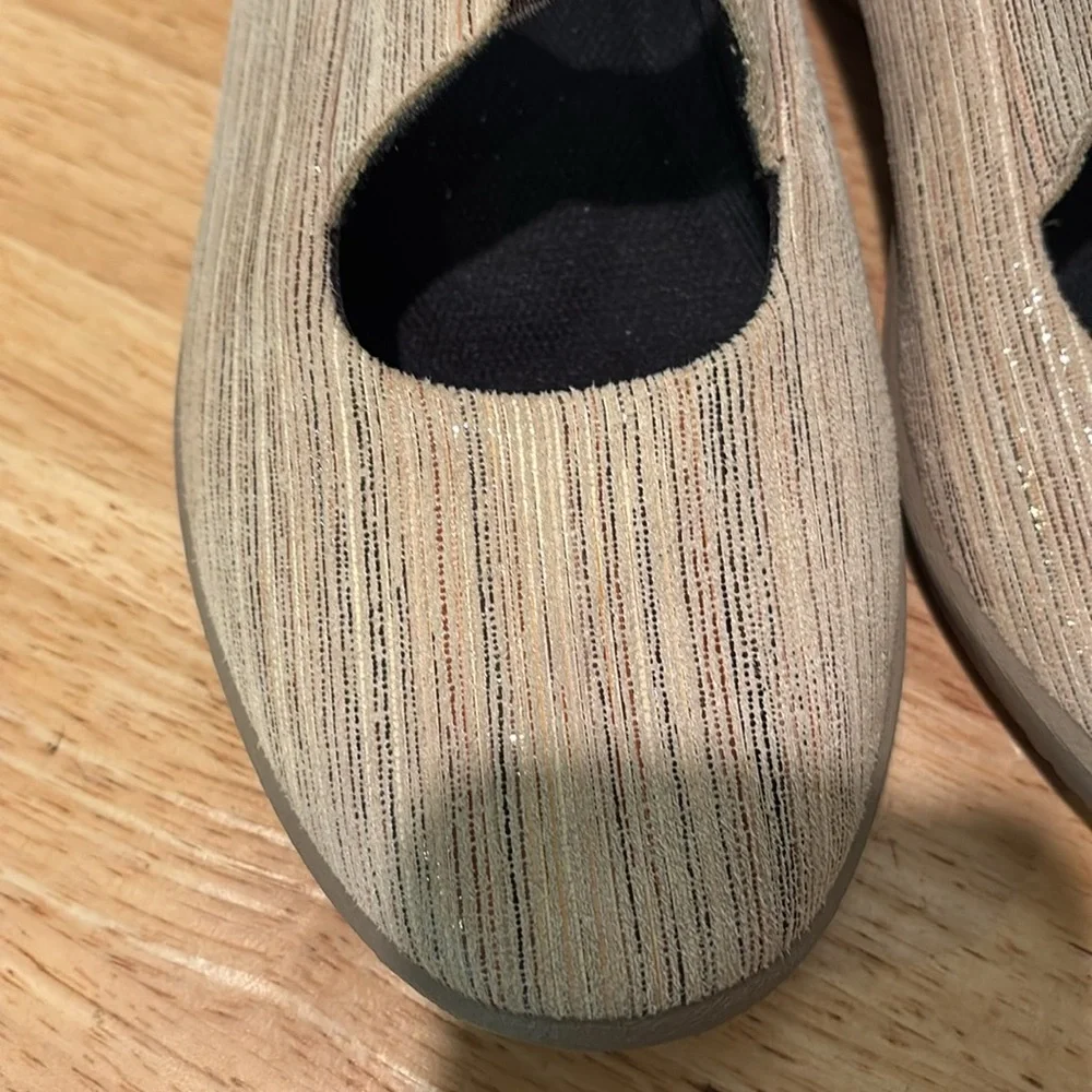 A’rcopedico Comfortable Beige Women Shoes Sz 38 = 7-7.5